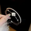 Pulseira Flor de Zircônia Dupla Camada Simples e Exquisita Estilo Coreano, Moderna e Versátil, Pulseira Elegante com Sensação de Luxo Leve e de Alta Qualidade para Mulheres
