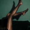 Fábrica en stock pelo liso brillo de agua aceite de caballo calcetines súper finos calcetines grasos para mujer pantimedias aurora verano distribución generación