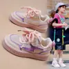 Nuevos zapatos deportivos infantiles de primavera y verano, zapatillas transpirables, zapatos casuales de malla para niñas, zapatos de suela blanda para niños, otoño