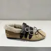 Encuentro de Primera Temporada Estación Europea 2026 Otoño/Invierno Nuevo Estilo Zapatos Cálidos de Felpa Peluda para Mujer Hebilla de Cuero Zapatos Individuales Mocasines
