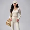 Conjunto de yoga feminino para o outono: top leve de manga comprida e calça comprida esportiva, modelador e respirável, perfeito para corrida e versátil para várias atividades