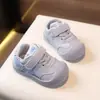 Zapatos Nuevos de Primavera para Bebés y Niños Pequeños, Zapatos Individuales para Niños, Zapatos Deportivos Ligeros Antideslizantes Resistentes al Desgaste para Niñas, Zapatos para Bebés de Suela Suave