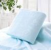 Fábrica de toallas de baño venta al por mayor toalla de baño en relieve 70*140 oso en relieve toalla de baño de fibra de bambú corre puesto de Jianghu