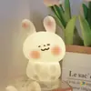 Nova Luminária de Coelho Fofa Atacado Barraca de Feira Noturna Brinquedo Luminoso Lâmpada de Atmosfera Cartoon Criativa Lembrança