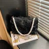 Bolso de noche de lujo para mujer, con lentejuelas, cadena de perlas y diseño floral de encaje, adecuado para fiestas y ocasiones especiales.