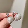 2025 Nuevos Pendientes Populares de Bola de Diamante y Perla de Dos Usos Simples y de Moda Elegantes para el Trabajo Lujo Accesible Joyería de Oreja Francesa para Mujeres