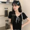 Camiseta Top de Punto Popular de Verano para Mujer de Manga Corta 2024 Nuevo Diseño Nicho Cuello en V Tirantes Look Adelgazante Pequeño Fresco