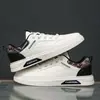 Zapatos Casuales Bajos para Hombre Estilo Nuevo de Primavera y Otoño para Hombre Venta Caliente Zapatos de Tabla Ligeros Versátiles Suela Suave Zapatos Blancos para Hombre