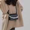 Preciosa cadena de perlas 2023 nueva moda textura simple estilo occidental bandolera portátil hombro bolso cuadrado pequeño para mujer