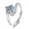 Anillo de Plata de Ley S925 con Moissanita Clásico de Cuatro Garras Brazo Retorcido Diseño Microincrustado Temperamento de Lujo Ligero Anillo Abierto Ajustable