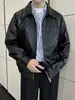 Chaqueta de cuero PU con cremallera de alta calidad para hombre, nuevo estilo otoño e invierno, chaqueta holgada retro estilo aviador biker con cuello de solapa