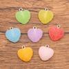 Colgante de resina de 7 colores (17 x 18 mm), ideal para hacer tú mismo, con forma de corazón, para equipaje y collar.