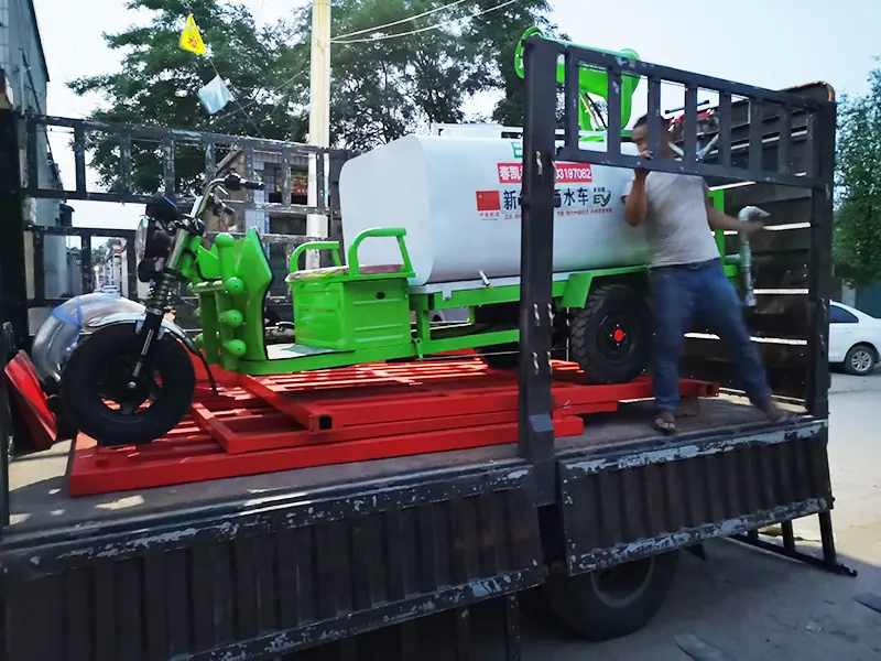 雾炮三轮洒水车