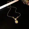 Pulsera y Collar Ovalados de Zirconia Galvanizados en Oro Real, Cadena para Clavícula de Lujo Ligero Estilo Vintage, Exquisito Conjunto de Joyería Versátil para Mujeres