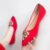 Sapatos de Casamento Branco com Estampa de Grou para Mulheres 2026 Primavera e Outono Novos Sapatos de Noiva para Gestantes, Sola Plana, Confortáveis, Estilo Fada