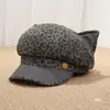 Sombrero Octagonal de Orejas con Estampado de Leopardo Retro para Mujer Otoño Invierno Chica Picante del Milenio Nicho Circunferencia de Cabeza Grande Hace que la Cara Parezca Más Pequeña Gorra de Boina Moderna