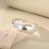 Pulseira Aberta Martelada com Toque de Luxo, Brilho Fino, Gelo Triturado, Nicho Único, Moda Exquisita, Versátil para o Dia a Dia, Acessório Simples