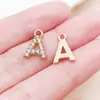 Kc Ouro Luxo Acessível Simples 26 Letras Inglesas Ponto Diamante Pingente Pingente DIY Colar Acessórios para Roupas Acessórios Material