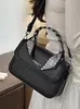 Bolso de Mano Bufanda de Seda Nueva Yuezhi, Bolso Cuadrado Pequeño de Contraste de Color, Bolso de Hombro Cruzado Versátil a la Moda 2026, Bolso de Mujer de Gama Alta