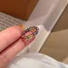 Pendientes Llamativos con Circonita en Forma de Huevo, Aros en Forma de C, Estilo Perezoso de Alta Gama, Aros Grandes Multicolores con Múltiples Gemas, con una Atmósfera Evocadora