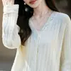 Cardigan de Tricô de Seda e Caxemira Feminino Gola V Manga Longa Vazado Trançado Base de Lã Suéter Solto Versátil Peça de Roupa Externa