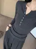 Estilo coreano, hombro normal, gris, cuello en V, top de punto base para mujer, nueva llegada de primavera y otoño, petite, corte ajustado, moldeador de cuerpo, ropa interior de moda