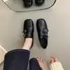 Aumento da Altura Interna! Mocassins Quadrados Esculpidos Estilo Retrô para Mulheres, Novo Estilo Outono e Inverno, Sapatos de Couro Preto Estilo Britânico