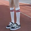 Calcetines de Dos Rayas al por Mayor para Mujer, Lindos Calcetines de Rodilla de Estilo Universitario de Media Caña de Moda Negros para Pantorrilla