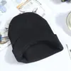 Gorro de Punto Estilo Europeo y Americano Transfronterizo con Visera, Gorro de Punto Negro Otoño e Invierno, Gorro sin Costuras para Hombre, En Stock