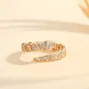 Anillo de Alta Gama para Mujer para Comercio Electrónico, Diseño de Lujo Ligero de Nicho, Anillo de Hueso de Serpiente con Forma de Serpiente, Anillo de Moda Creativo Incrustado con Diamantes