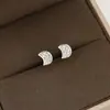 Aretes de Botón Luochen Luna Diamante, Pequeños, Sencillos, Modernos, Estilo Ins, Pendientes Exquisitos y Versátiles, Aretes de Lujo Accesible de Gama Alta