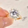 Anillo de Lujo Deslumbrante con Diamantes Chapado en Oro de 14K, Anillo Elegante para Mujer, Accesorios de Joyería de Alta Gama, Venta al por Mayor Transfronteriza