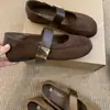 Zapatos Retro Mary Jane First Encounter Season para Mujer Otoño 2026 Nuevo Estilo con Falda Hebilla Metálica Velcro Zapatos de Ballet