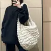 2026 Verão Novo Estilo Bolsa Nuvem Plissada Versátil Moda Bolsa de Ombro de Mão Bolsa Bolinho Grande Capacidade Sob o Braço Bolsa Feminina