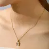 Elegante, de Moda, Cuadrado Geométrico Simple Mariposa Incrustada con Concha, Acero Inoxidable Chapado en Oro de 18 Quilates, Collar para Mujer para Superponer