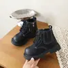 Botas Dr. Martens Infantis 2026 Outono/Inverno Camada Única Novo Estilo Meninos Meninas Bebê Criança Pequena Solado Macio Botas Curtas Tendência