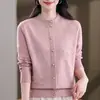 Ropa de Otoño e Invierno para Mujeres de Mediana Edad y Mayores Ropa de Punto Cálida con Felpa Integrada Ropa de Mamá Bordado Floral Jersey de Temperamento Felpa Integrada