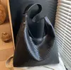 2025 Nueva Bolso de Hombro Transfronterizo para Mujer de Moda Vintage Nicho Bolso Tote Gran Capacidad Patrón Tejido Bolso de Axila para Viajes