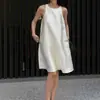 En stock Vestido Chaleco Minimalista Sin Mangas para Mujer Cuello Redondo Satén Caída Recto Holgado Vestido de Vacaciones