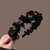 Faixa de Cabelo Preta de Luxo para Mulheres 2026 Novo Estilo Faixa de Cabelo Plissada com Coroa Alta Presilha Ondulada de Princesa Parisiense