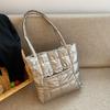 Bolsa de Ombro Simples da Moda de Grande Capacidade para Mulheres Outono e Inverno 2023 Nova Bolsa de Axila Versátil para o Dia a Dia Bolsa Tote Moda