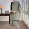 2024 nuevo traje de moda para hombre verano color sólido costuras manga corta pantalones cortos moda juvenil deportivo conjunto de dos piezas guapo