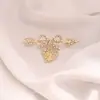 Broche de Laço Coração Simples para Mulheres, Corsage de Luxo, Alfinete Anti-Exposição para Gola Feminina, Alfinete de Cardigã, Acessório de Roupa