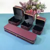 Caja de Joyería Dorada con Hebilla y Esquinas Redondeadas, Borde Dorado, para Anillos, Colgantes, Pulseras y Brazaletes, Caja de Joyería de Piel Sintética, Caja de Joyería al por Mayor