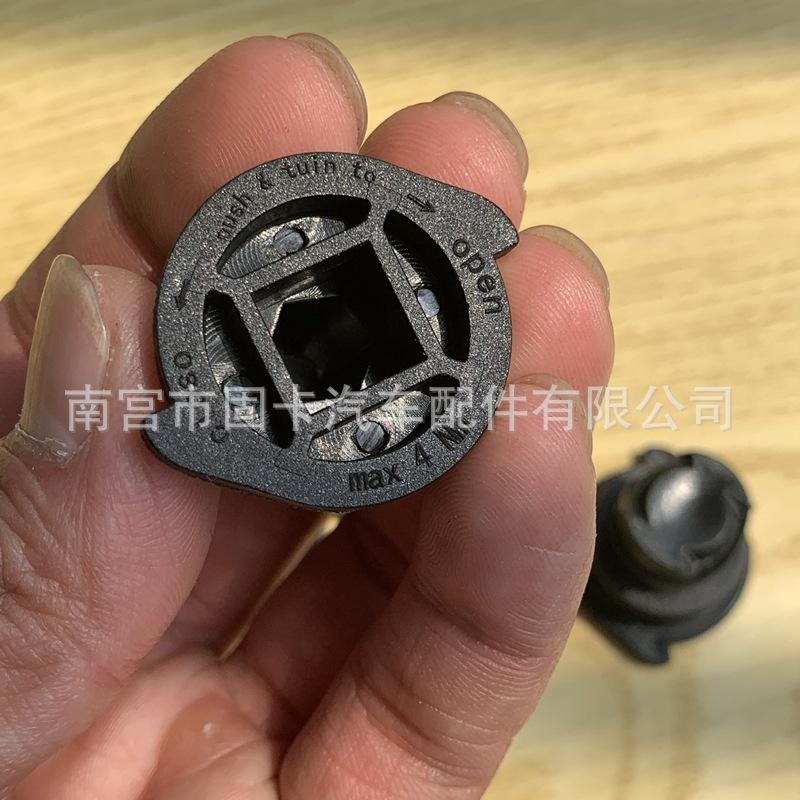 凯迪拉克放油螺丝IMG_9377