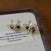 Pendientes de Perla de Fuegos Artificiales Retro para Mujer Pendientes de Lujo Ligero de Alta Calidad Pendientes Únicos de Nicho Nuevos Pendientes Calientes de Celebridades de Internet