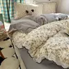 Conjunto de quatro peças de renda de algodão floral imitação para INS, conjunto de três peças de capa de edredom de algodão lavado estilo princesa amigável à pele, lençol e lençol com elástico, versão coreana