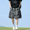 Shorts de trabalho retro americano para homens, shorts versáteis de comprimento até o joelho com caimento solto e moderno para o verão, calças casuais de comprimento médio camufladas cool da moda de rua