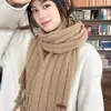 Bufanda Gruesa de Punto Trenzado Estilo Coreano con Borlas, Moderna y Versátil, Calentador de Cuello Grueso Color Sólido Estilo Ins para Invierno, En Stock al por Mayor