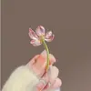 Broche de Novo Estilo Transfronteiriço, Corsage Colorido para Mulheres, Alfinete Exquisito, Estilo Retrô Europeu e Americano, Acessório para Terno, Joia Anti-Exposição